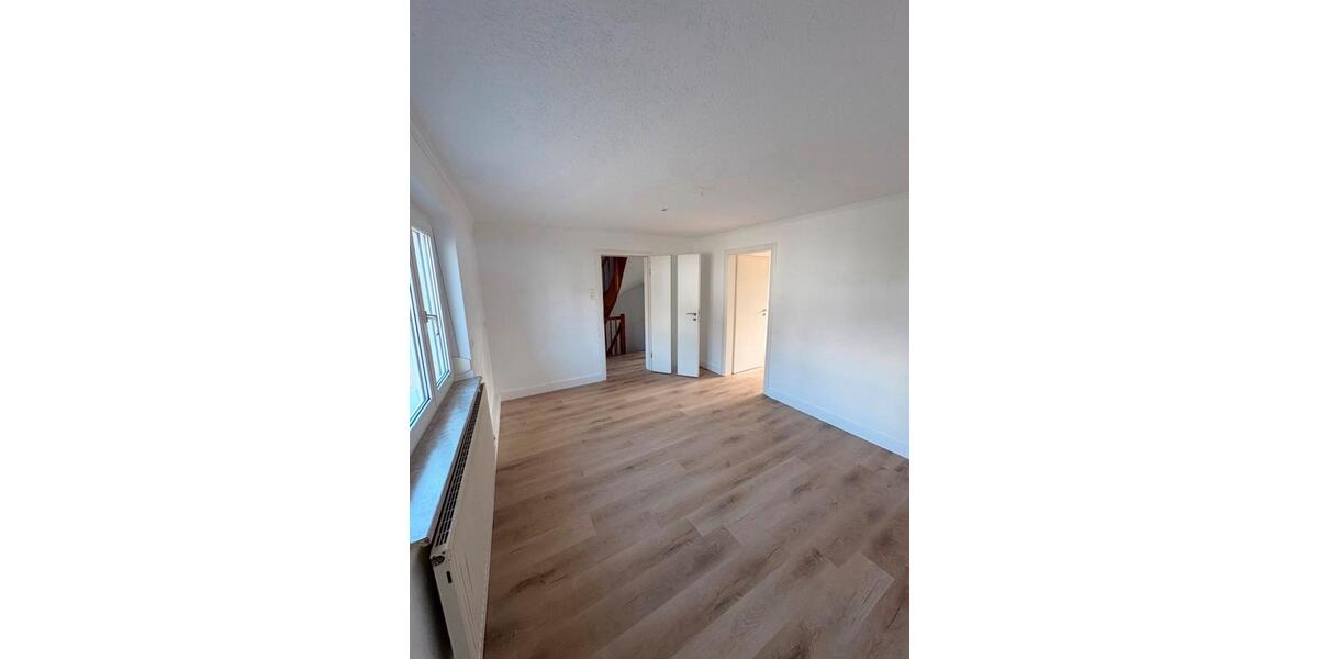 Reihenhaus Schwäbisch Gmünd - 6 Zimmer, 125 m&sup2;, 339.000&euro; | Angebot:26802433