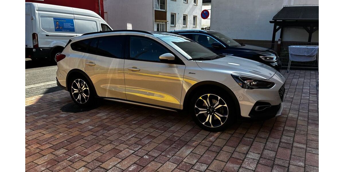 Ford Focus 94.000 km 16.200 &euro; Osterspai 56340