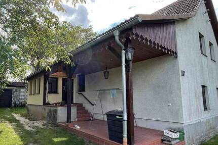 Einfamilienhaus mit großzügiger Wohnfläche auf großem Grundstück 9 zimmer