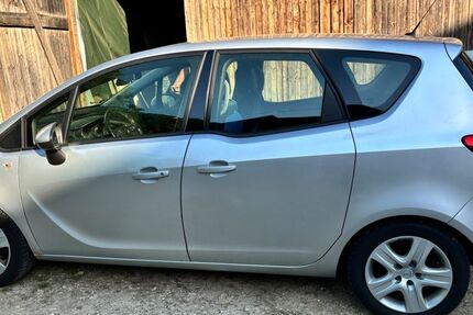Opel Meriva 117.200 km 5.300 &euro; Münsingen 72525