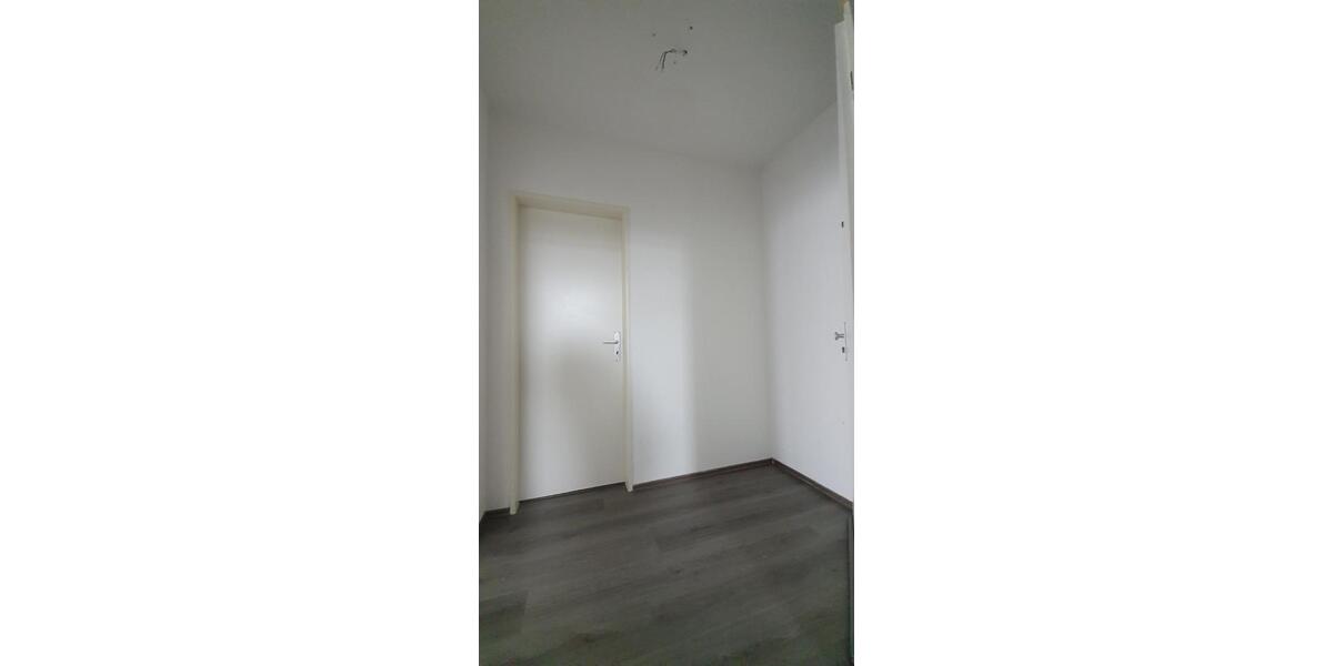 Erdgeschoßwohnung Siegen - 3 Zimmer, 85 m&sup2;, 640&euro; | Angebot:26300935