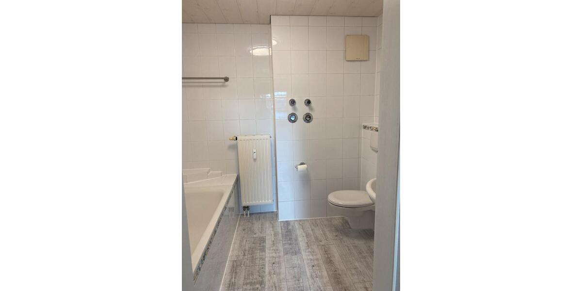 Dachgeschoßwohnung Gundelfingen an der Donau - 3 Zimmer, 75 m&sup2;, 228.000&euro; | Angebot:26060588