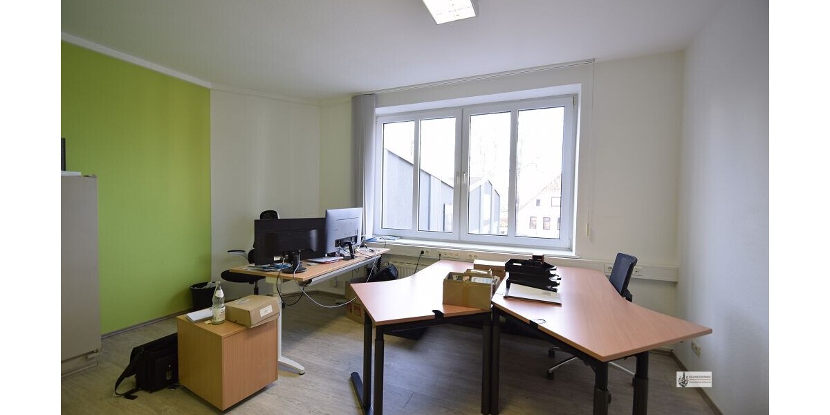 Gewerbefläche TOP-Lage an der B6 2 Hallen mit je ca. 600 m² 1 Halle mit ca. 150 m² + Büro 300 m² - Gewerbeobjekt Weyhe | Angebot:25181992