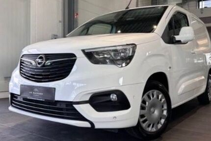 Opel Combo 121.500 km 9.999 &euro; Duisburg 47239