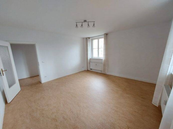 Zimmer Dessau-Roßlau Innenstadt - 2 Zimmer, 69 m&sup2;, 497&euro; | Angebot:25671916