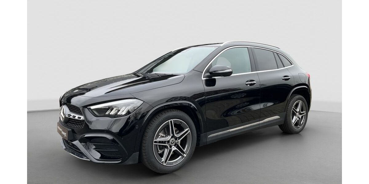 Mercedes-Benz GLA 180 8.000 km 41.940 &euro; Meißen 01662
