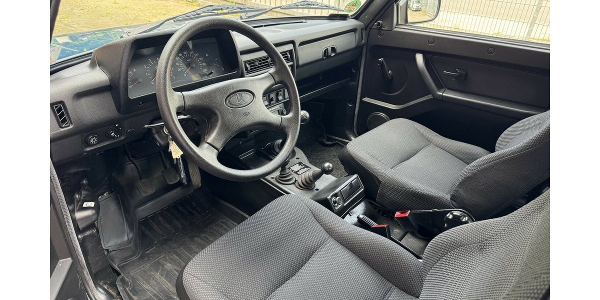 Lada Niva TAIGA Day 4x4 wie neu 2121DE Standhzg. Navi 17.000 km 19.999 &euro; Hamburg 22339