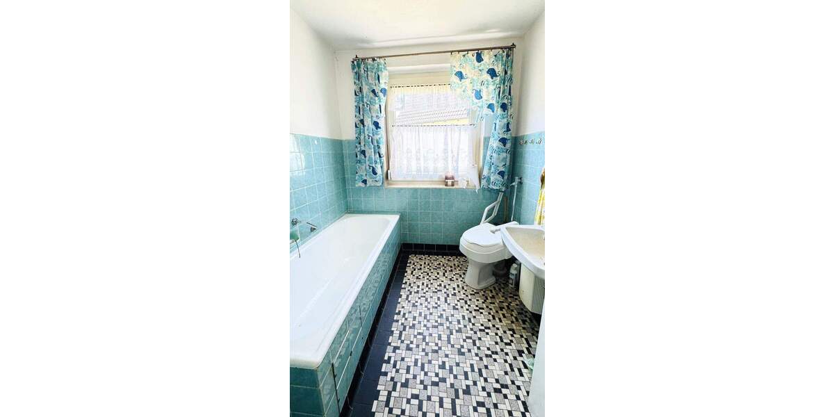 Wohnhaus in ruhiger Ortsrandlage von Sulzbach-Rosenberg zimmer