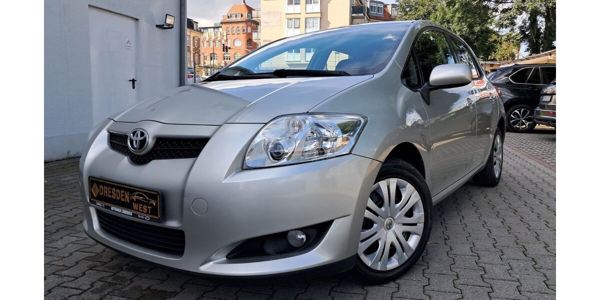Toyota Auris 141.700 km 4.299 € Dresden 01159