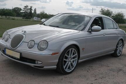 Jaguar S-Type 162.000 km 5.499 &euro; Frankfurt am Main 60528