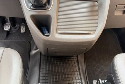 Ford Tourneo Custom 302.000 km 18.900 &euro; Hünfelden 65597