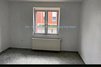 Haus Stendal - 5 Zimmer, 110 m&sup2;, 900&euro; | Angebot:25027022