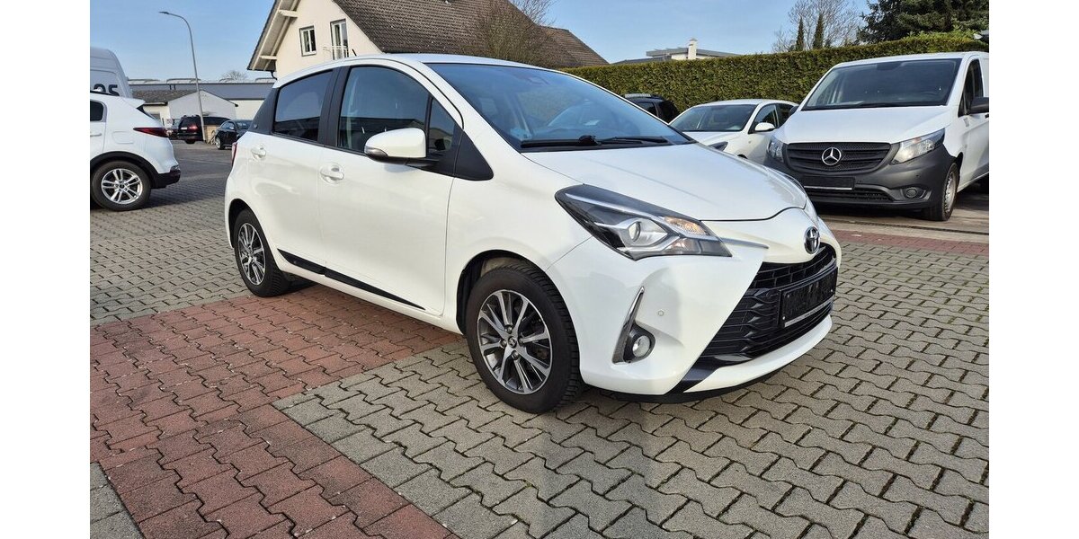 Toyota Yaris Team D 98.400 km 11.890 &euro; Rodgau 63110