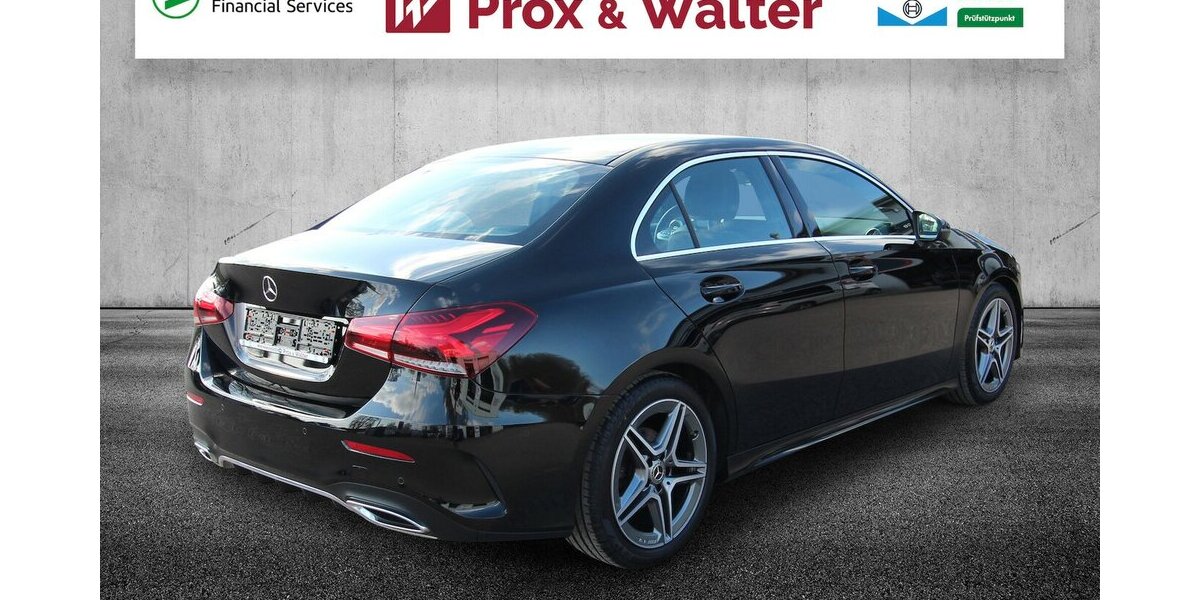 Mercedes-Benz A 180 Limousine AMG Line NAVI+LED+ALU18+TEMPOMAT 49.369 km 22.500 &euro; Hagenow 19230