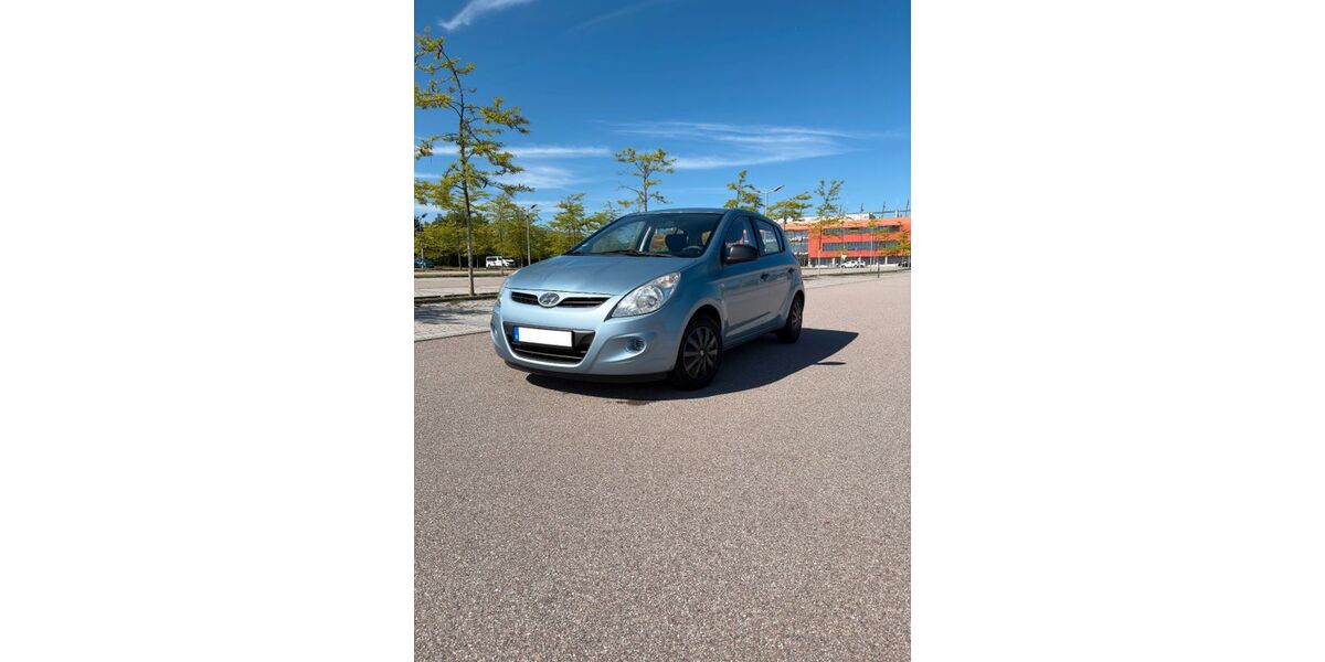 Hyundai i20 164.400 km 2.490 &euro; Regensburg 93047
