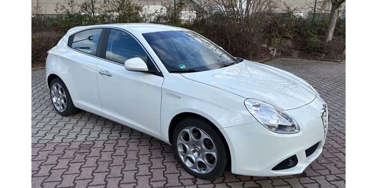 Alfa Romeo Giulietta 163.000 km 6.900 &euro; Frankfurt am Main 60314