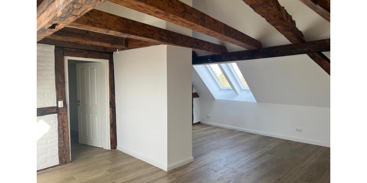 Dachgeschoßwohnung Perleberg - 2.5 Zimmer, 93 m&sup2;, 850&euro; | Angebot:25292710