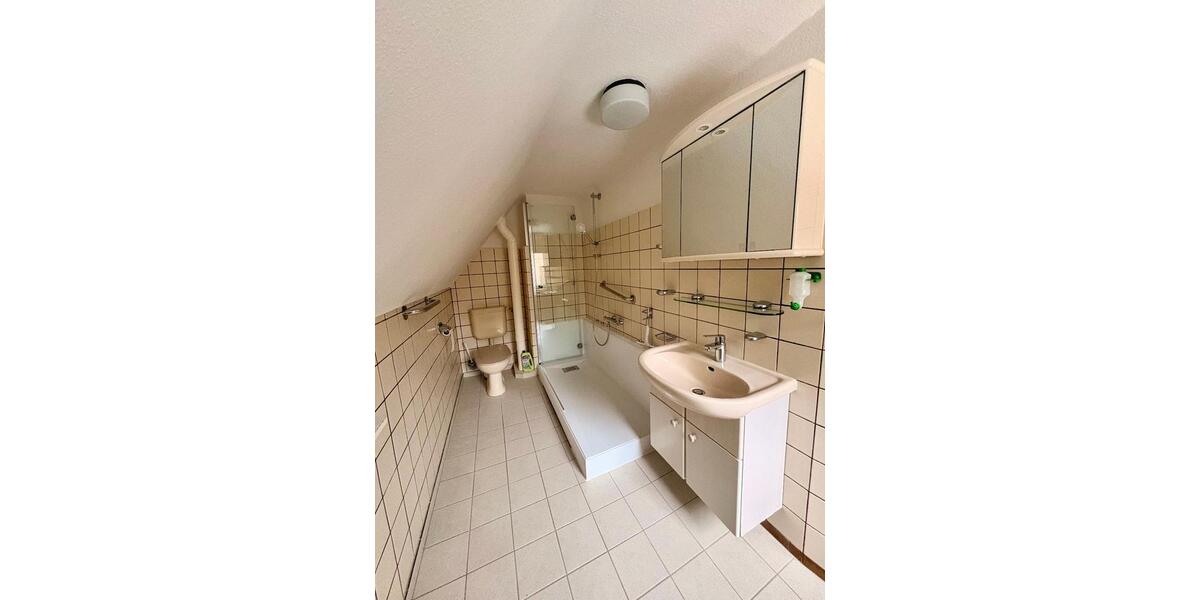 Einfamilienhaus Kleinmachnow - 4.5 Zimmer, 100 m&sup2;, 1.950&euro; | Angebot:25947876