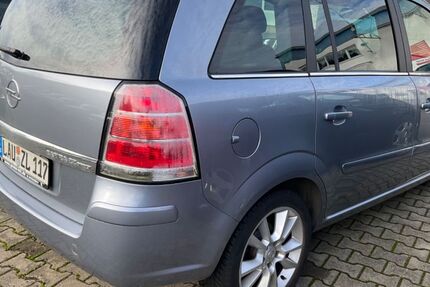 Opel Zafira 124.500 km 4.900 &euro; Happurg 91230