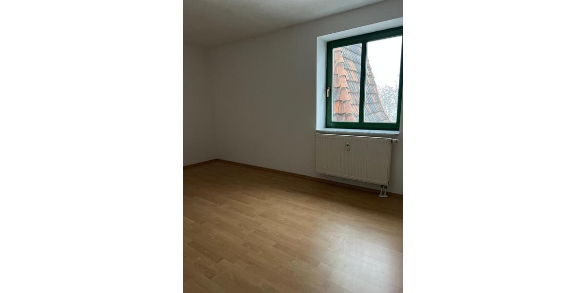 Dachgeschoßwohnung Altenburg - 2 Zimmer, 66 m&sup2;, 363&euro; | Angebot:25182330