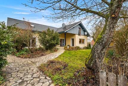 Haus zum Kaufen in Thalmassing 629.000 € 224 m² 7 zimmer