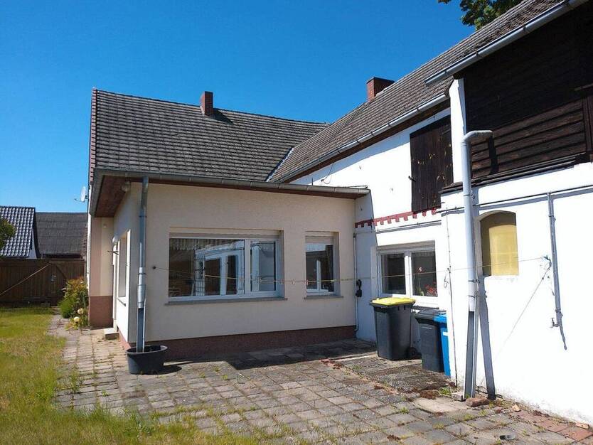 Familienidyll mit viel Nebengelass!