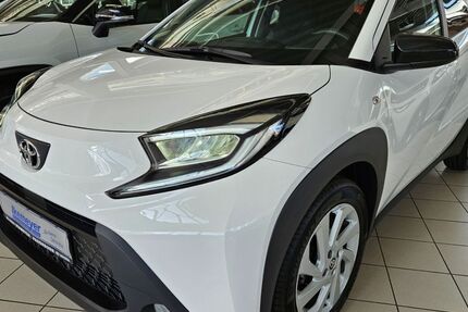 Toyota Aygo (X) 21.000 km 13.890 € Paderborn 33104