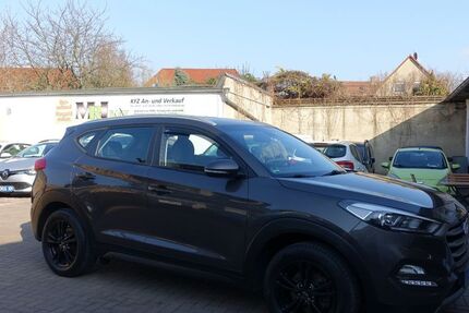 Hyundai TUCSON 201.500 km 10.500 &euro; Halle / Saale 06116