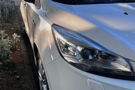 Ford Kuga 98.000 km 14.000 € Mönchengladbach 41239