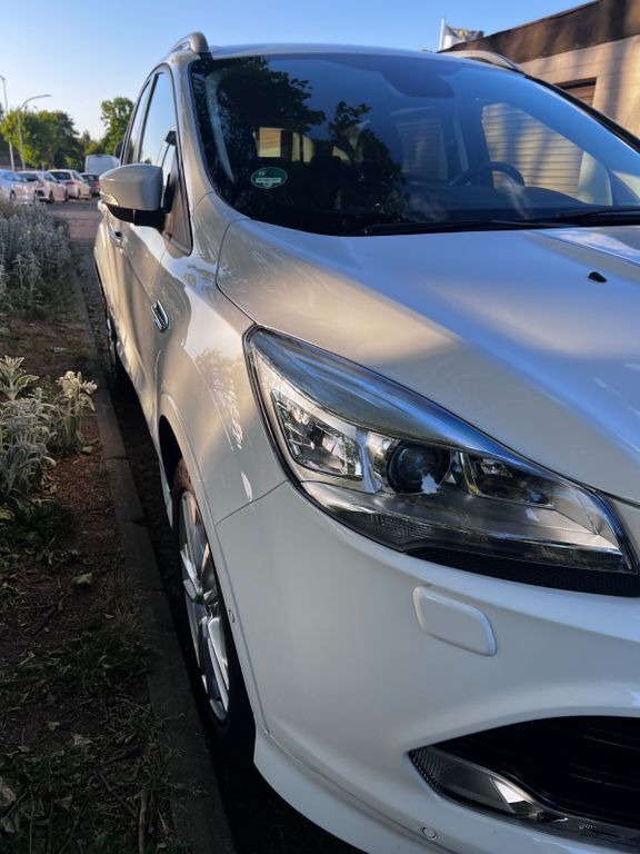 Ford Kuga 98.000 km 14.000 € Mönchengladbach 41239