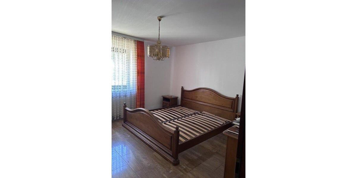 Einfamilienhaus Blieskastel - 12 Zimmer, 260 m&sup2;, 344.000&euro; | Angebot:27126800
