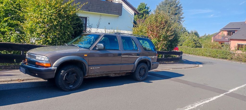 Chevrolet Blazer 271.000 km 2.700 € Weißenbrunn 96369