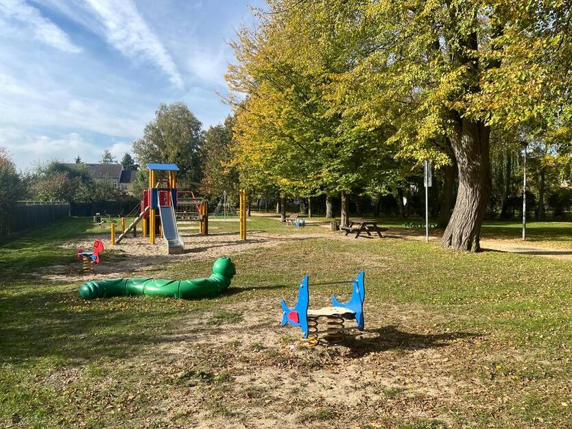 4 Zimmer im Hochparterre gegenüber vom Park