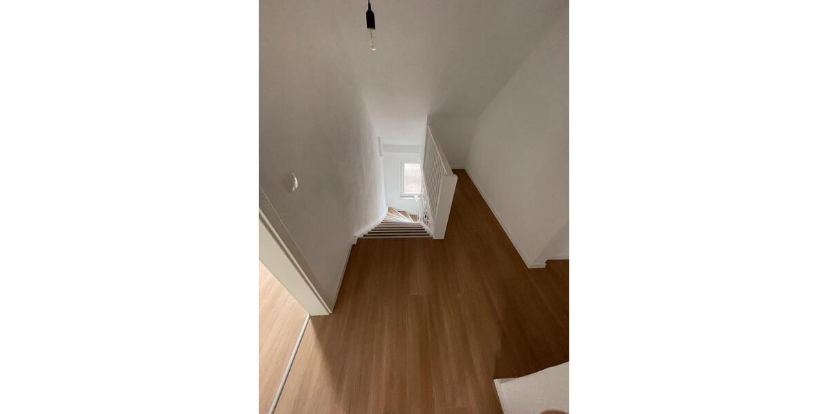 Doppelhaushälfte Annweiler am Trifels - 4 Zimmer, 120 m&sup2;, 1.300&euro; | Angebot:26408781