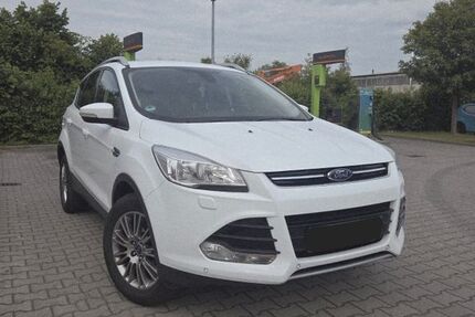 Ford Kuga 82.000 km 8.000 &euro; Chemnitz 09119