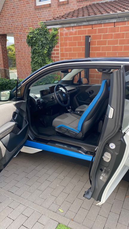 i3
