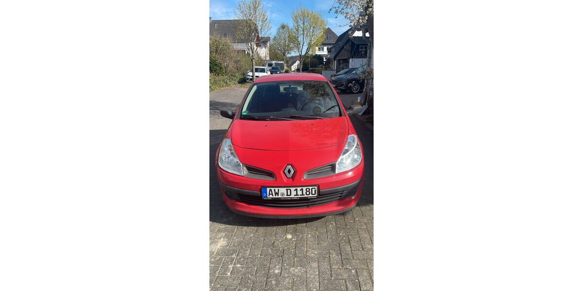 Renault Clio 121.000 km 1.600 &euro; Burgbrohl 56659