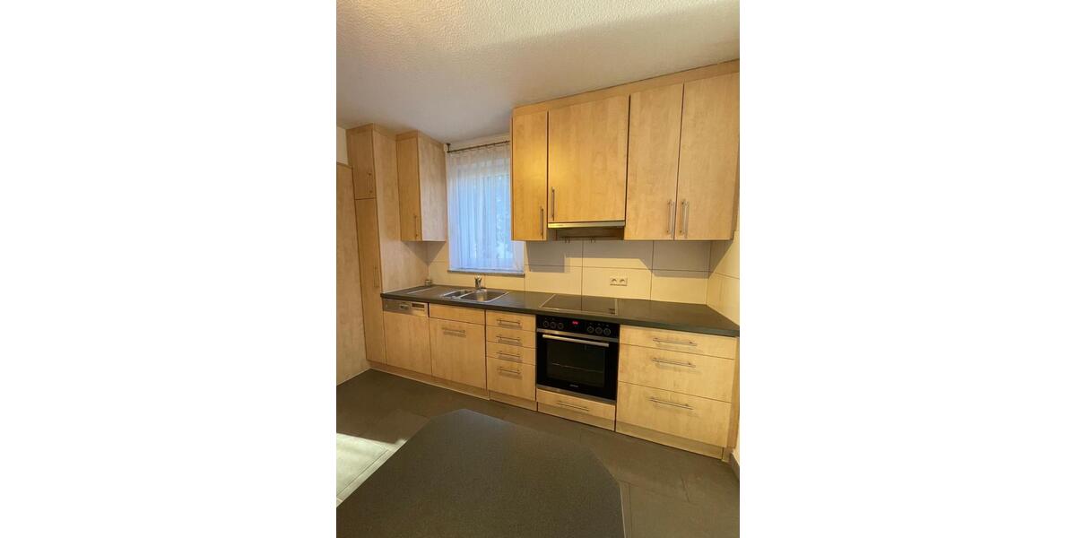 Erdgeschoßwohnung Eningen unter Achalm - 4.5 Zimmer, 111 m&sup2;, 1.450&euro; | Angebot:24466324