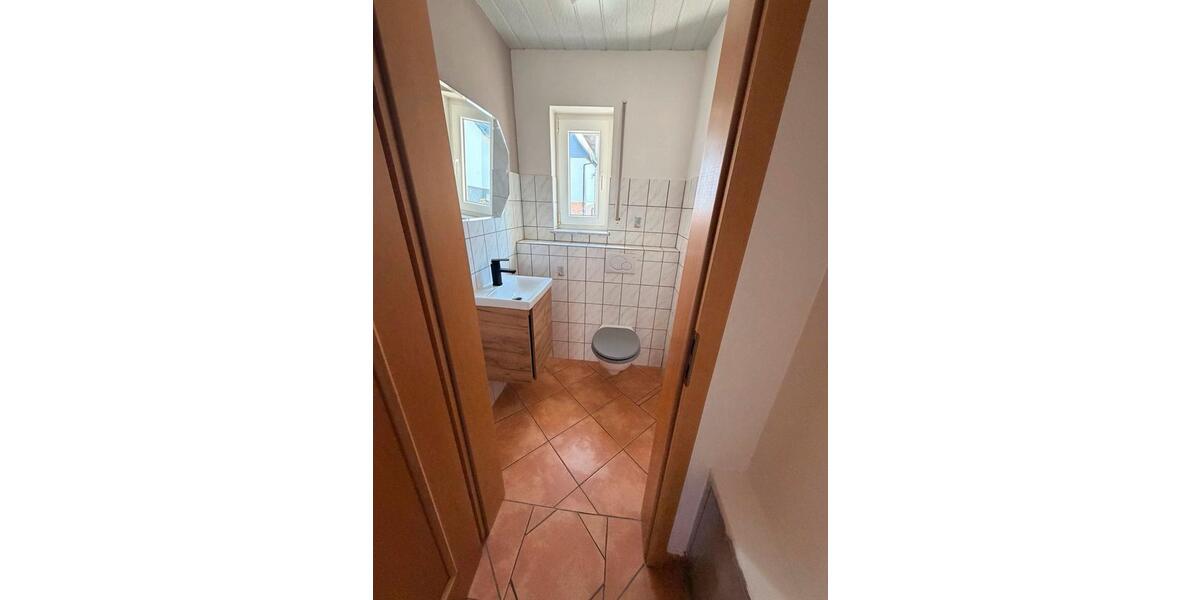 Einfamilienhaus Siegbach - 5 Zimmer, 124 m&sup2;, 1.165&euro; | Angebot:25170402