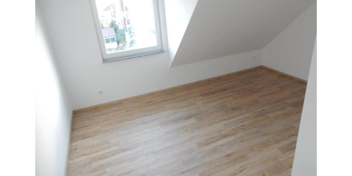 Dachgeschoßwohnung Homberg (Efze) - 3 Zimmer, 70 m&sup2;, 750&euro; | Angebot:26221963