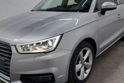 Audi A1 64.000 km 13.990 &euro; Schömberg 72355
