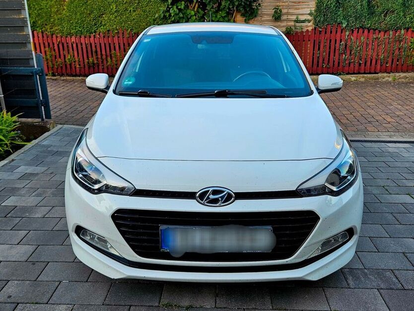 i20