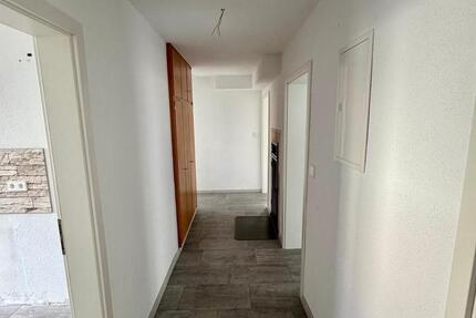 4-Zimmer-Wohnung ab sofort zu vermieten.
