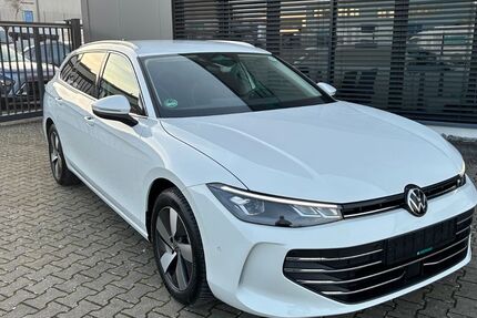 VW Passat Variant 3.352 km 33.480 &euro; Schloß Holte-Stukenbrock 33758
