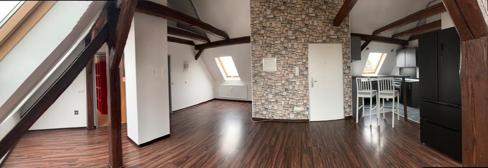 Dachgeschoßwohnung Friedewald - 4 Zimmer, 150 m&sup2;, 900&euro; | Angebot:26126723