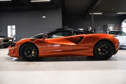 McLaren Artura 2.300 km 232.900 &euro; Holzwickede 59439