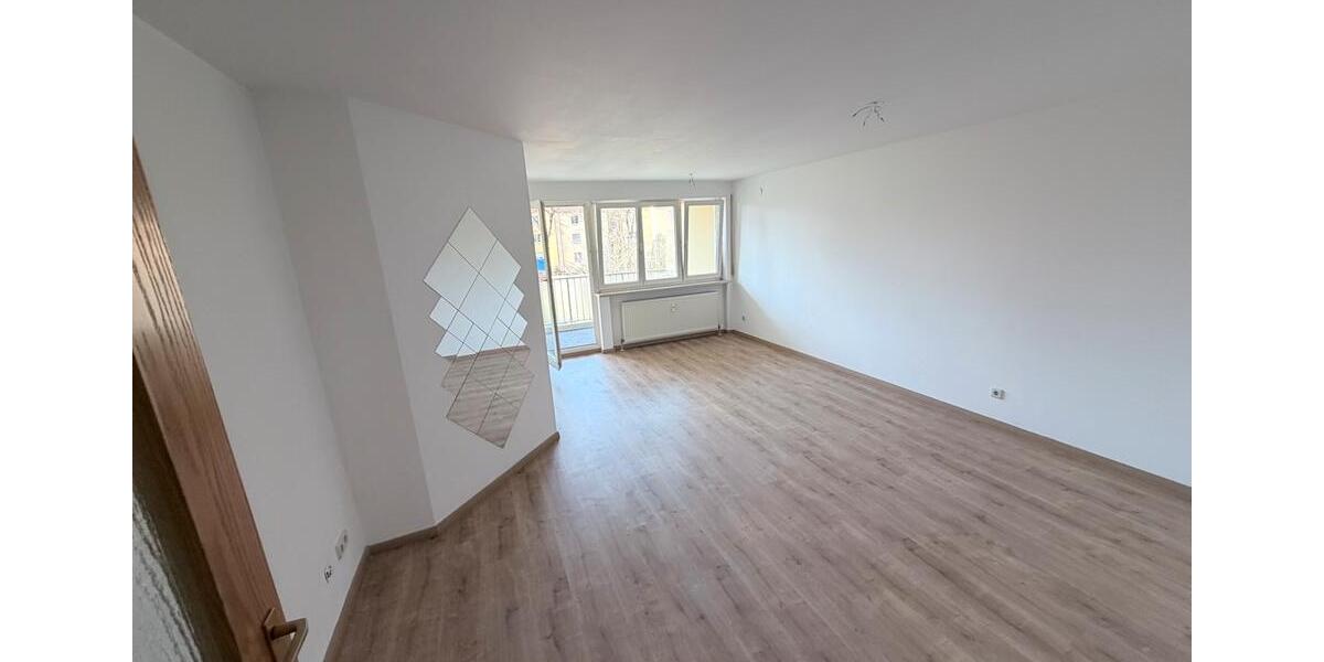Etagenwohnung Neumarkt in der Oberpfalz Altenhof - 3 Zimmer, 76 m&sup2;, 255.000&euro; | Angebot:26818600