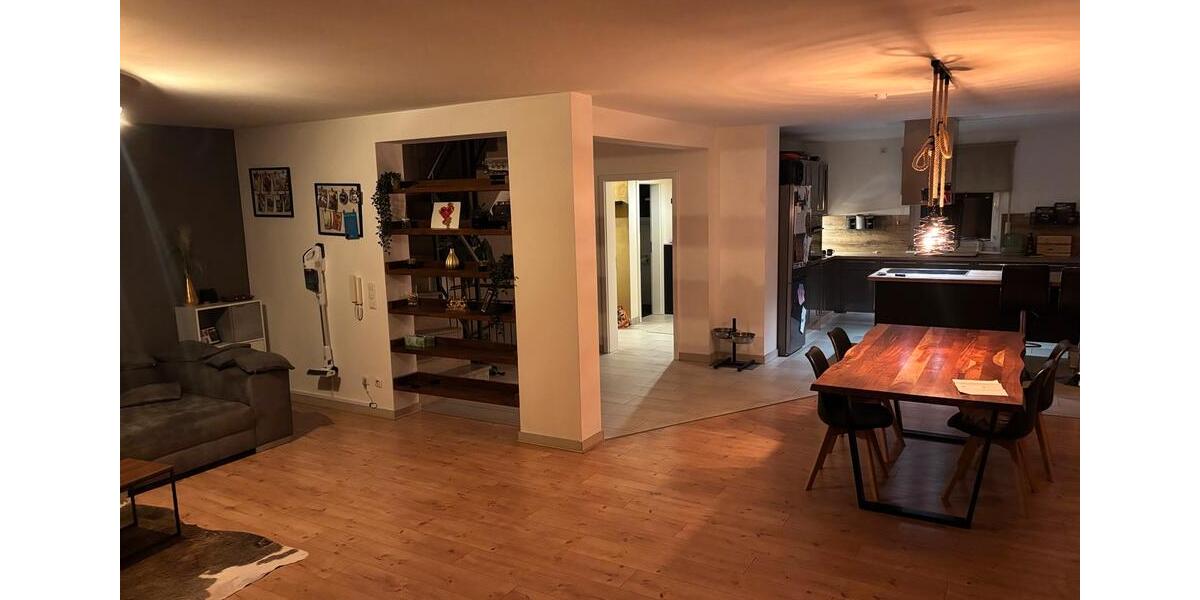 Doppelhaushäfte in Mengkofen mit Keller, Garten und Garage 4 zimmer