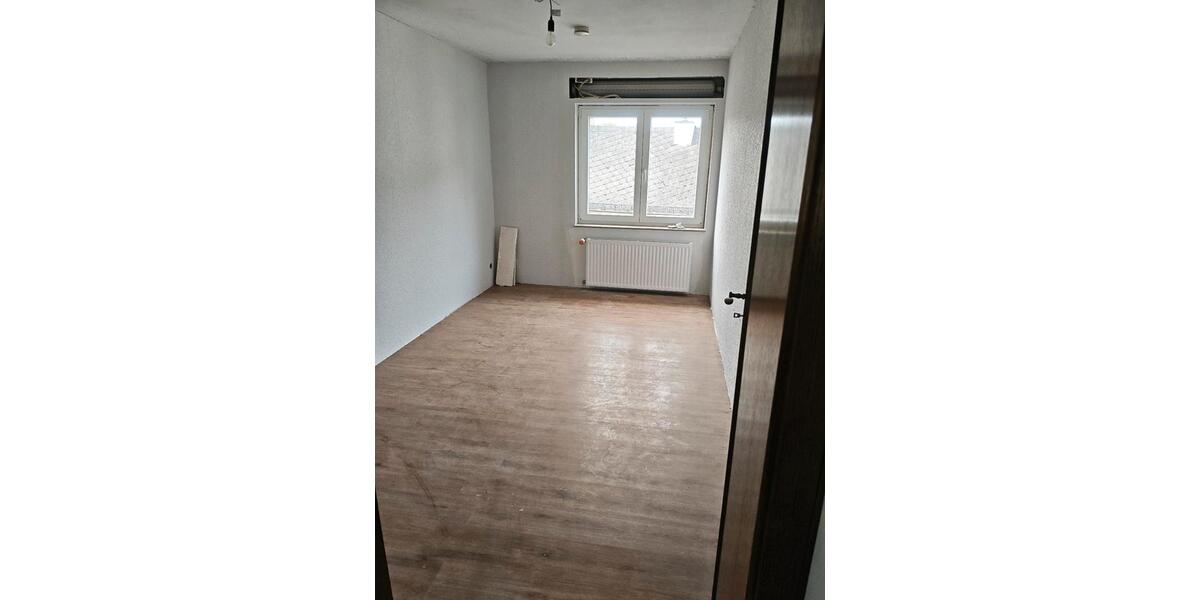 Mehrfamilienhaus, Wohnhaus Ettringen - 6.5 Zimmer, 147 m&sup2;, 256.000&euro; | Angebot:26419154