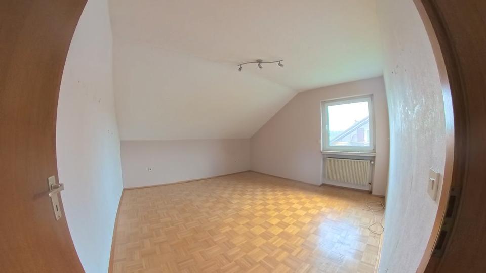 Einfamilienhaus Büdingen - 8 Zimmer, 178 m&sup2;, 395.000&euro; | Angebot:27084213
